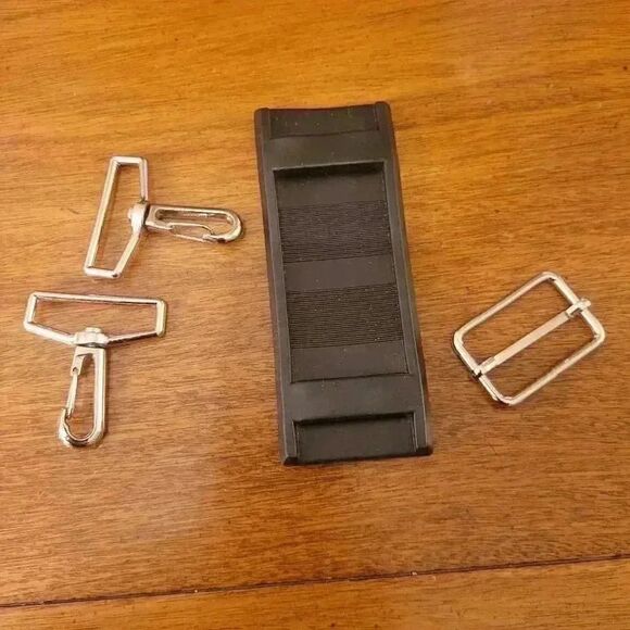 Crossbody Bag Strap Replacement Parts in silver, 1.5" strap, shoulder & swivel D - Picture 2 of 3